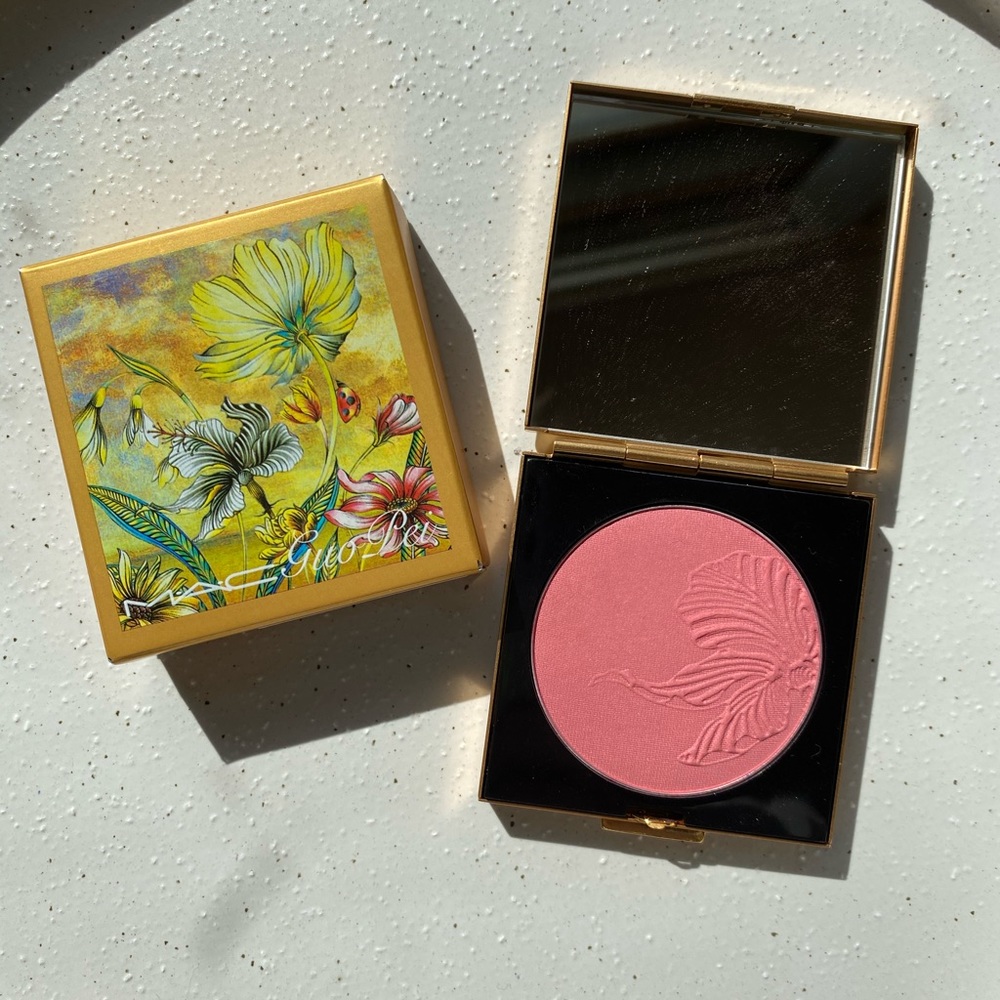 LE MAC Guo Pei Red Water Lily Blush